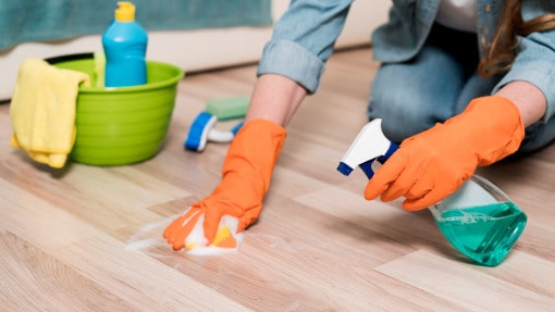 Hero_Deep_Clean_Tampa_Cleaning_Services_checklist_page_deep_cleaning_image